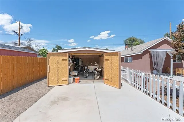 1127 E 3rd Street Pueblo, CO 81001