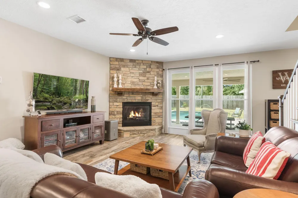 1611 Pincher Creek Drive Spring, TX 77386