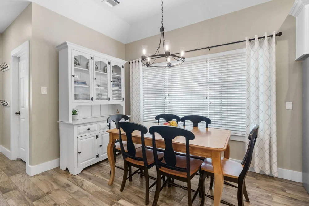 1611 Pincher Creek Drive Spring, TX 77386