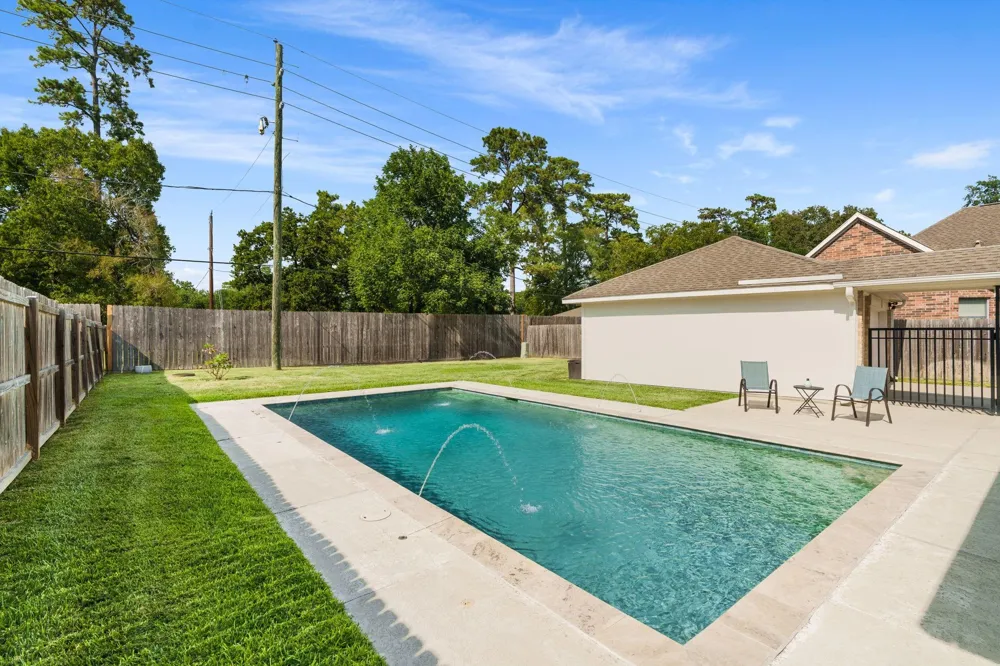 1611 Pincher Creek Drive Spring, TX 77386