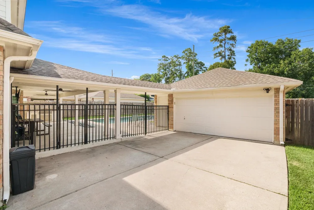 1611 Pincher Creek Drive Spring, TX 77386