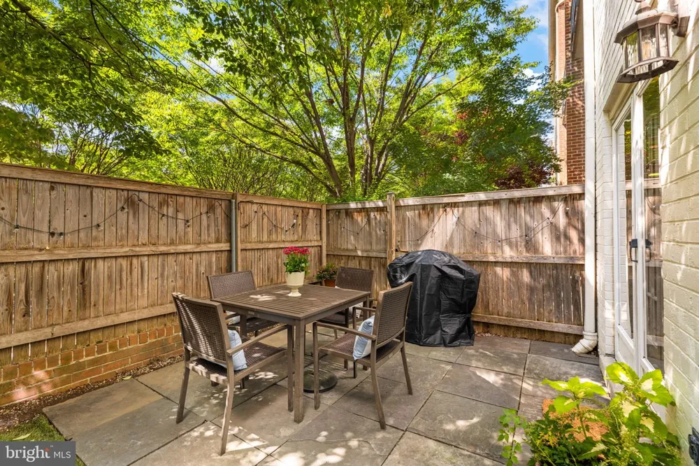 3291 SUTTON PLACE NW #D Washington, DC 20016