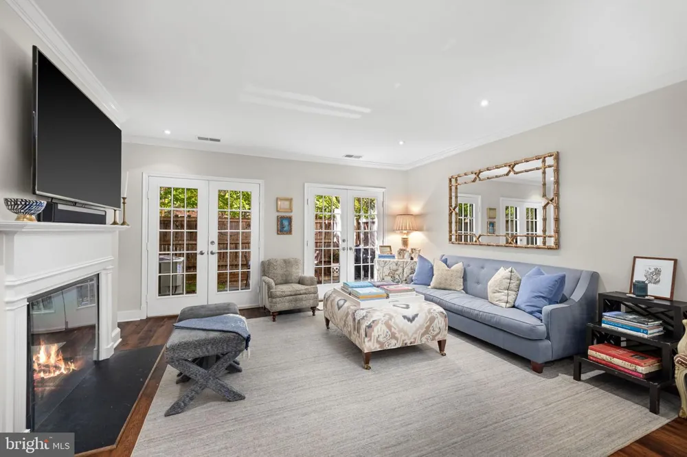 3291 SUTTON PLACE NW #D Washington, DC 20016