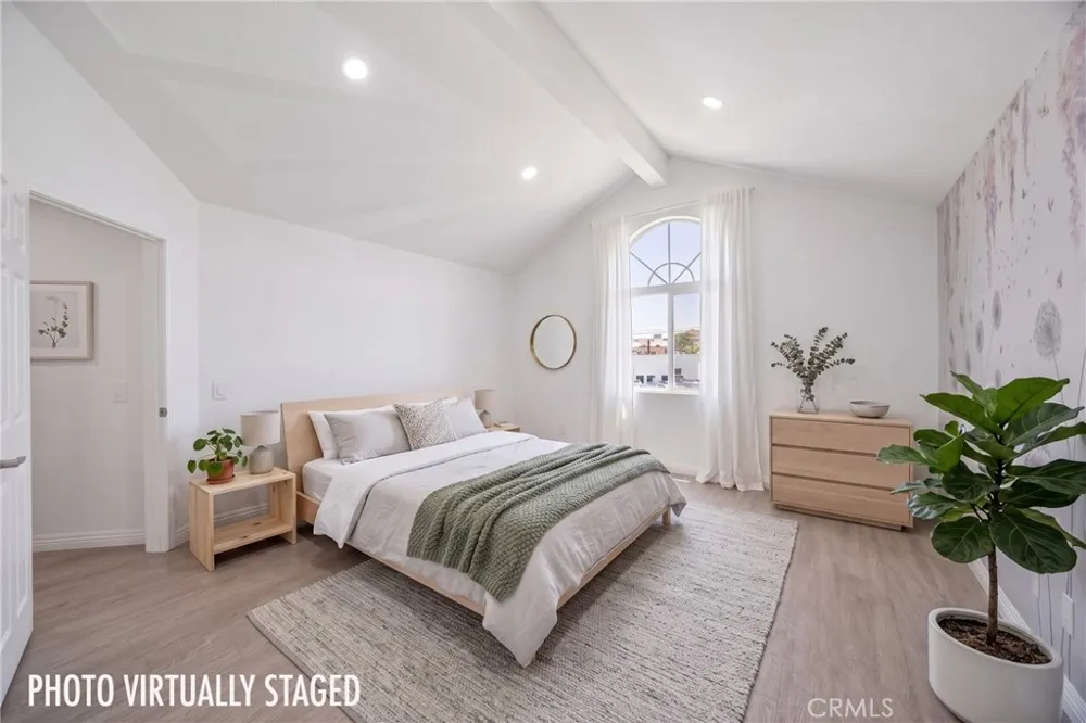 9864 California Avenue #18 South Gate, CA 90280