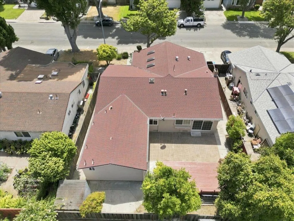 35014 Begonia Street Union City, CA 94587
