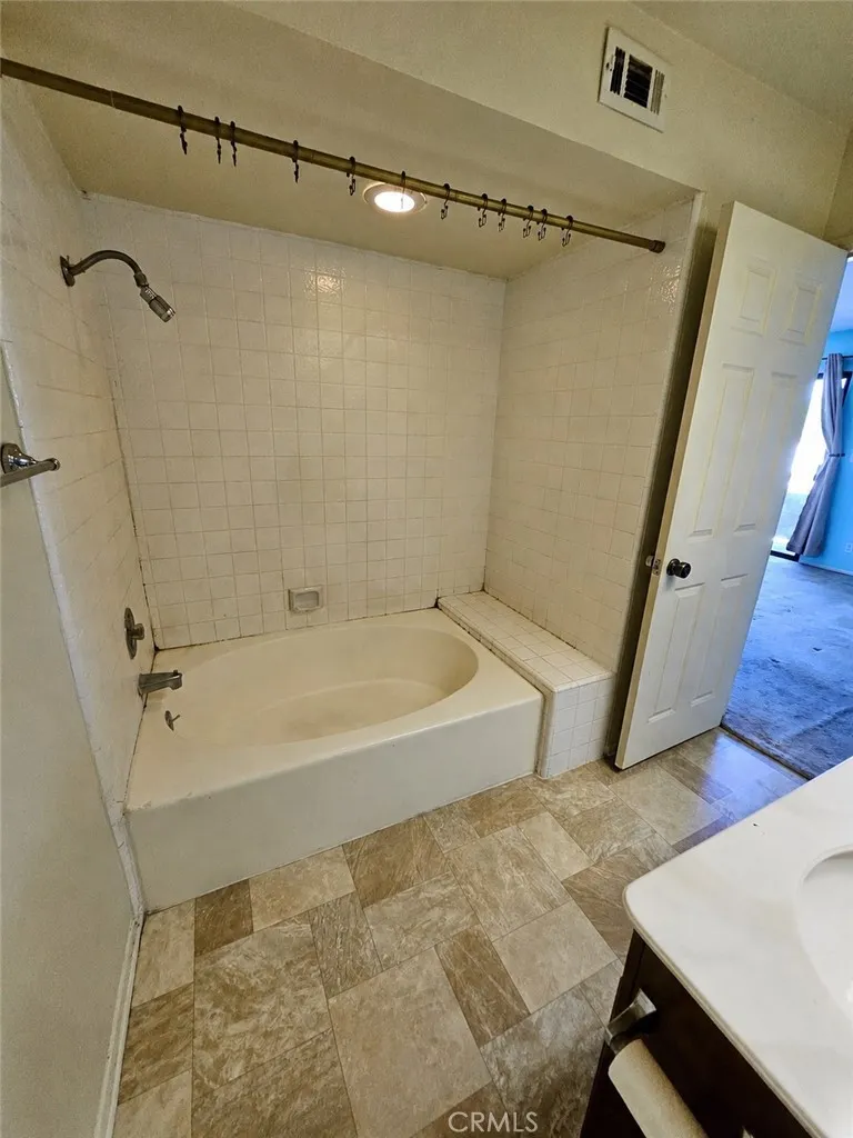 365 W Alameda #207 Burbank, CA 91506