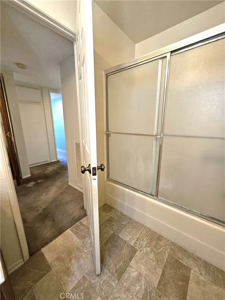 365 W Alameda #207 Burbank, CA 91506