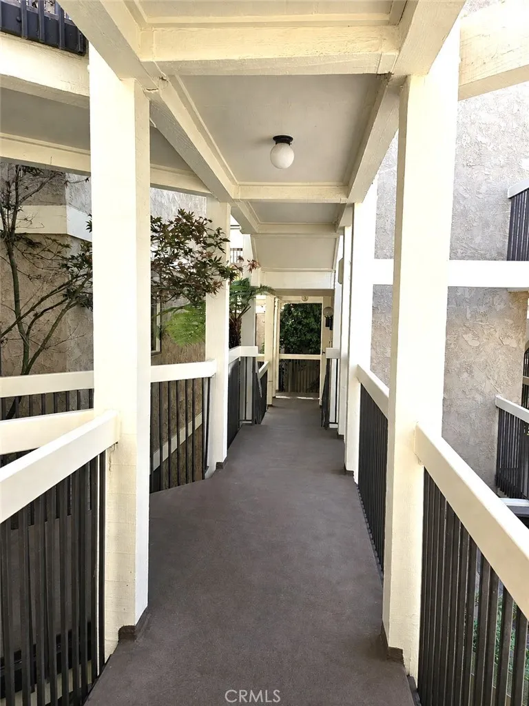 365 W Alameda #207 Burbank, CA 91506