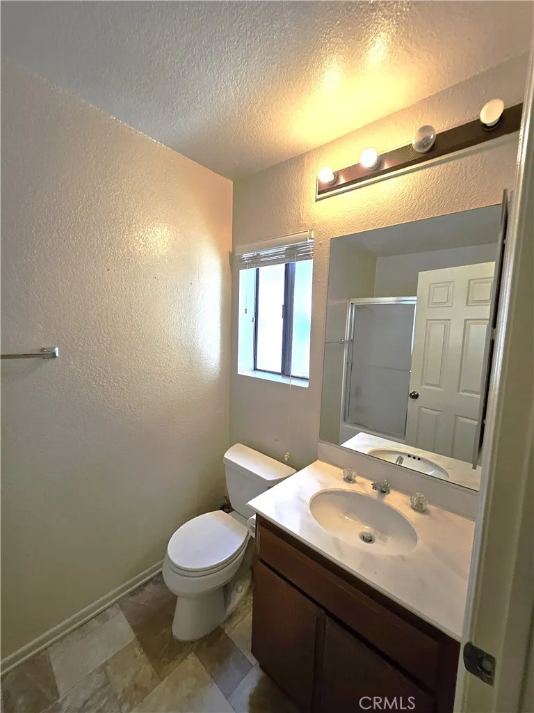 365 W Alameda #207 Burbank, CA 91506