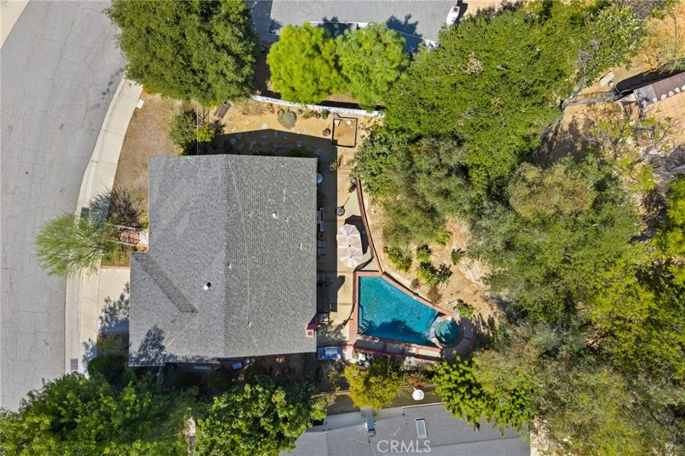22855 Sparrowdell Calabasas, CA 91302