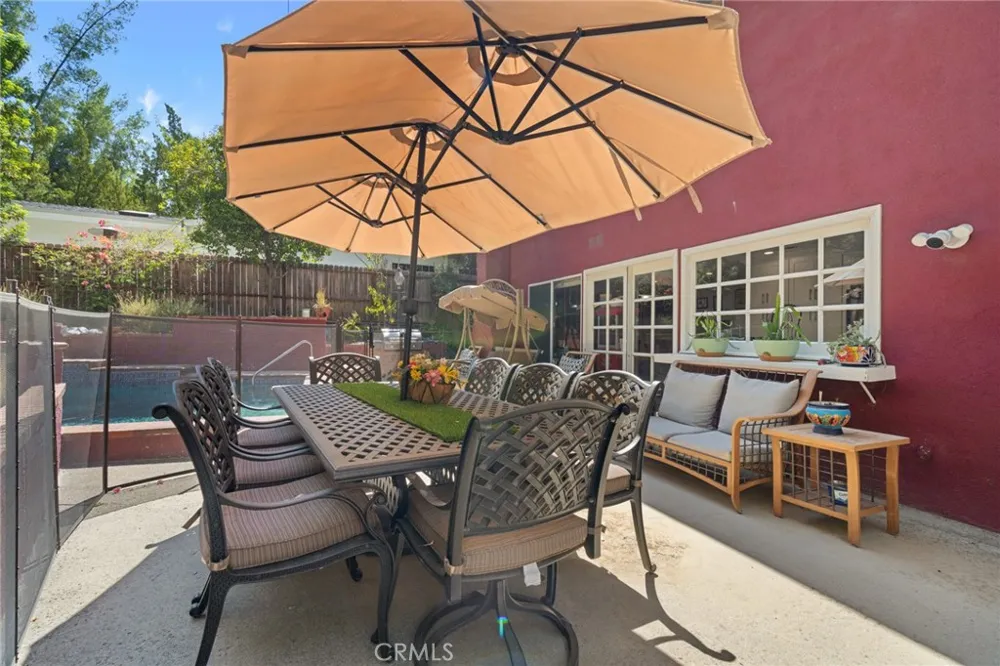 22855 Sparrowdell Calabasas, CA 91302