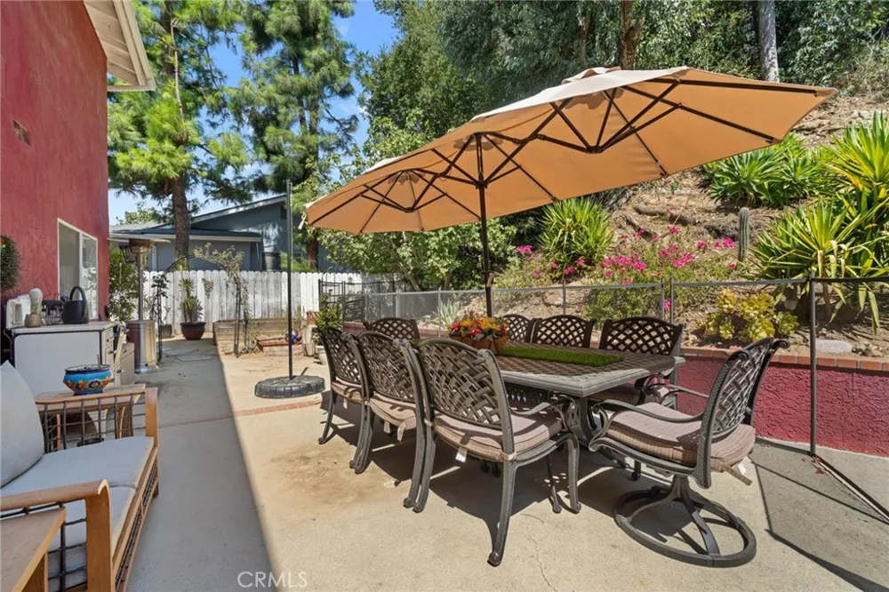 22855 Sparrowdell Calabasas, CA 91302