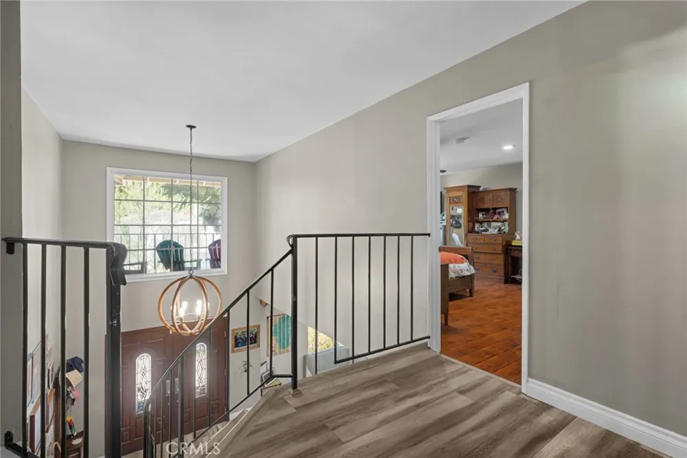 22855 Sparrowdell Calabasas, CA 91302