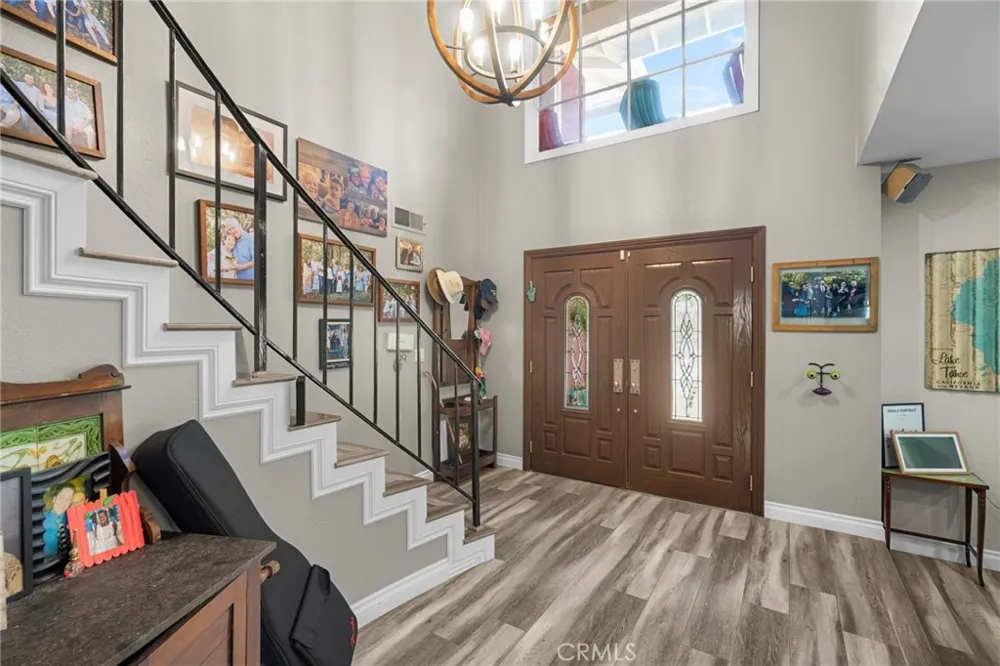 22855 Sparrowdell Calabasas, CA 91302