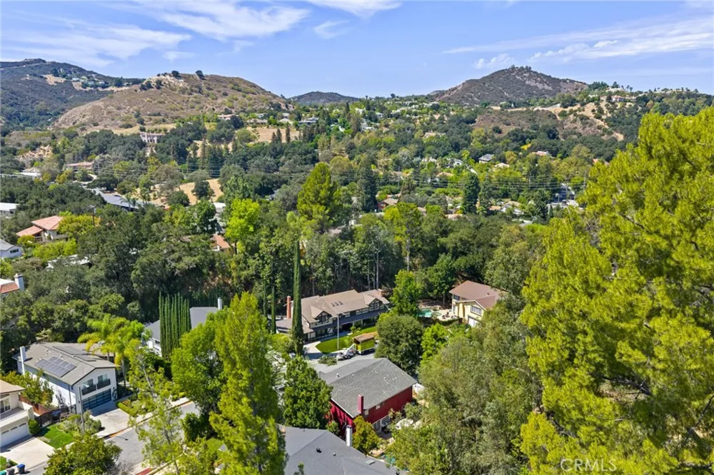 22855 Sparrowdell Calabasas, CA 91302