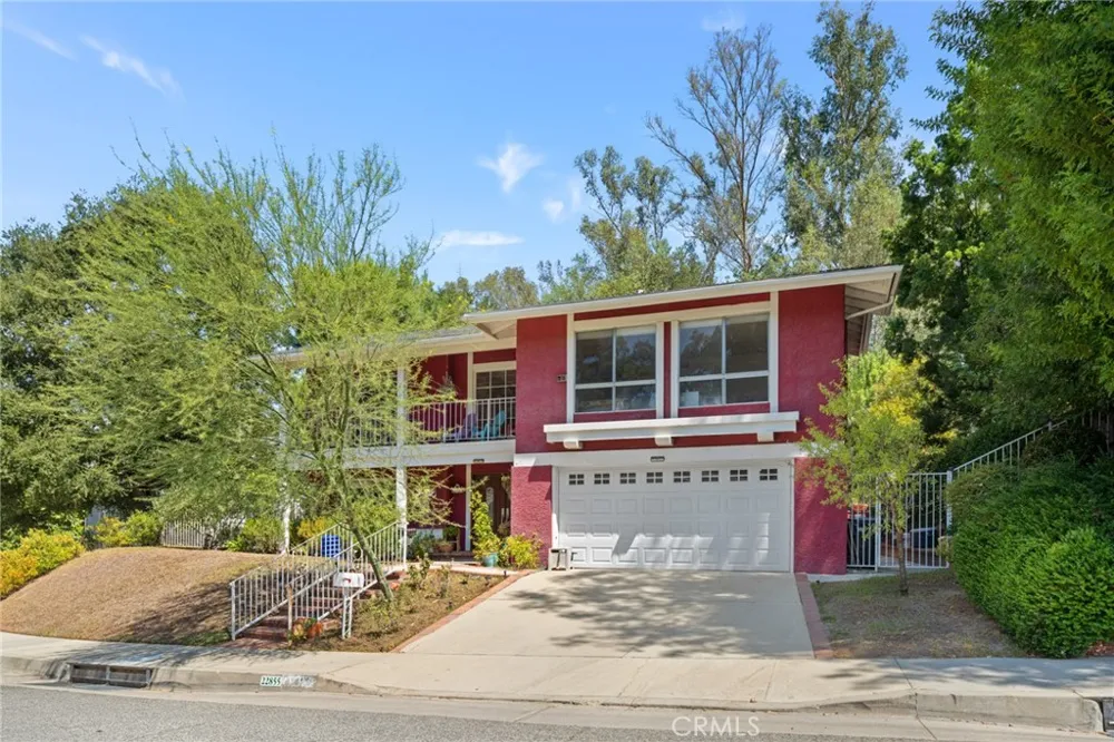 22855 Sparrowdell Calabasas, CA 91302
