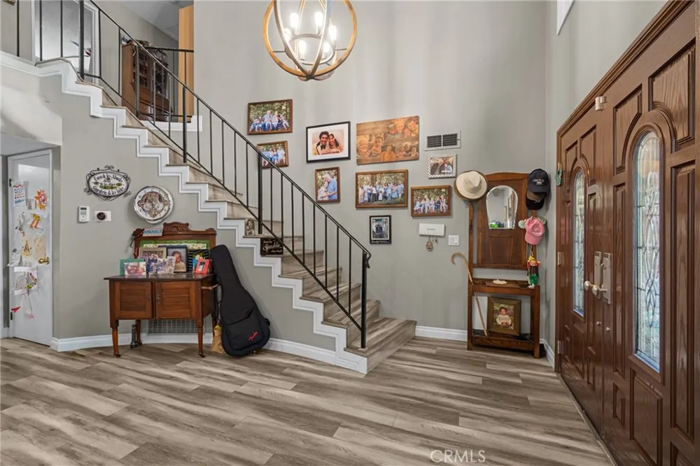 22855 Sparrowdell Calabasas, CA 91302