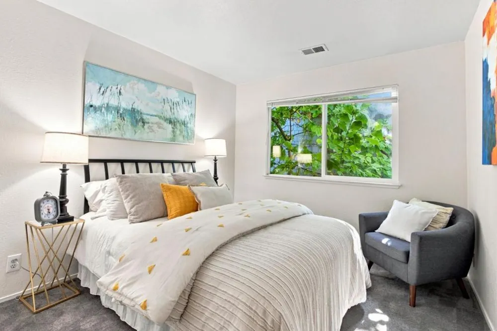 24 Emery Bay Drive Emeryville, CA 94608