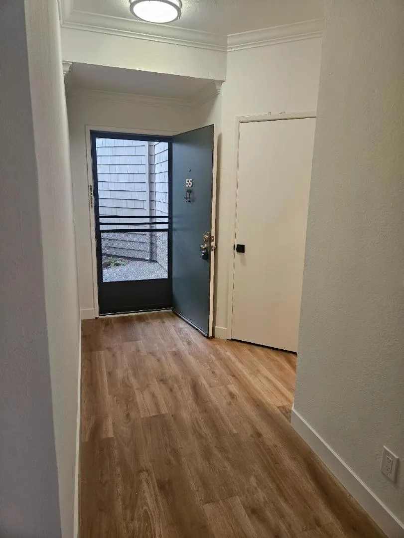 55 Cove Lane Redwood City, CA 94065