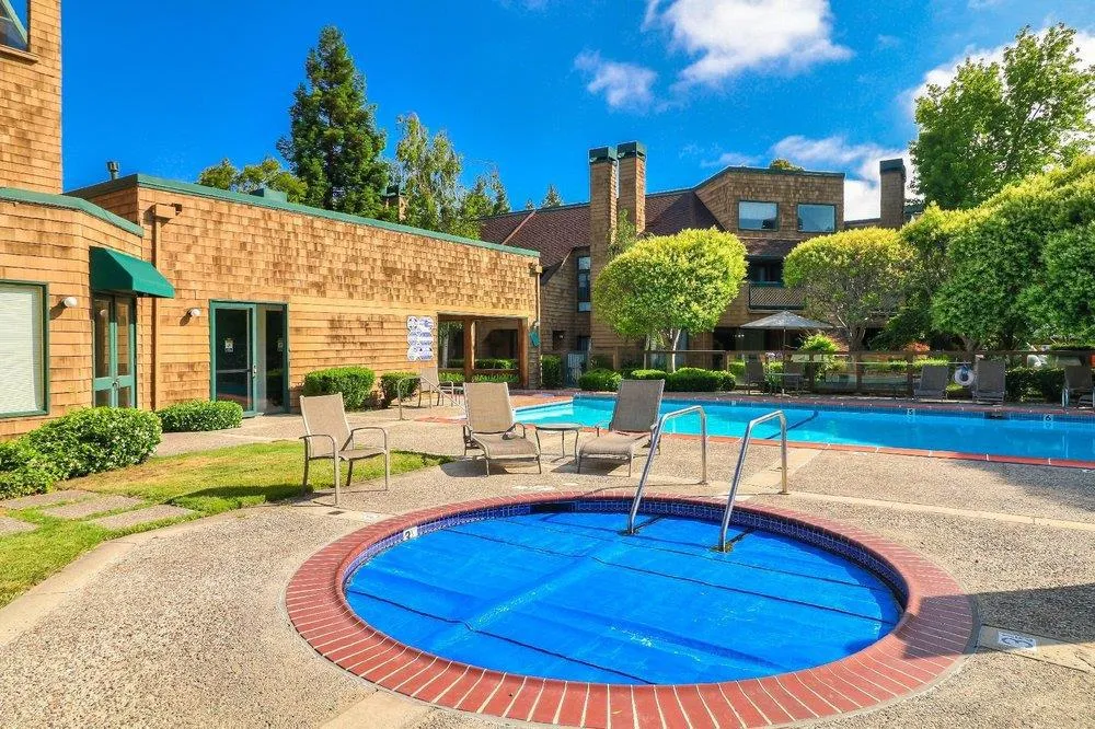 55 Cove Lane Redwood City, CA 94065