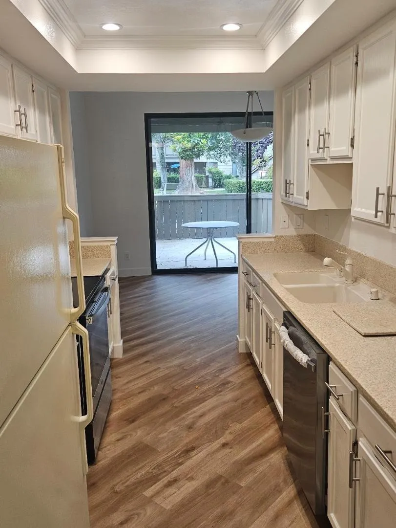 55 Cove Lane Redwood City, CA 94065
