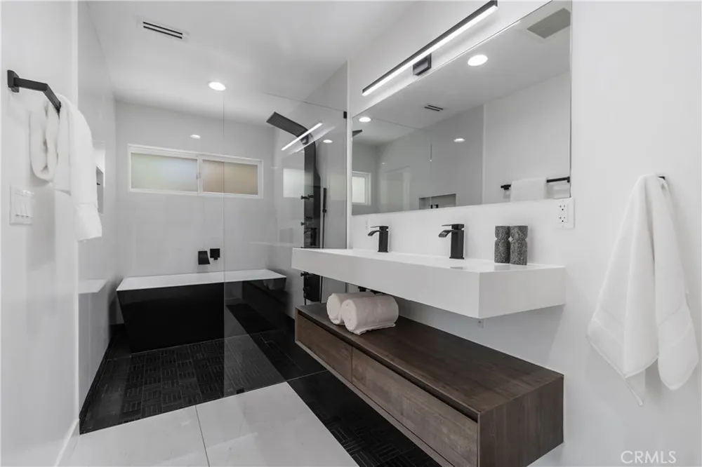18512 Lincoln Cir Villa Park, CA 92861