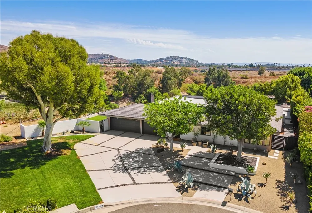 18512 Lincoln Cir Villa Park, CA 92861
