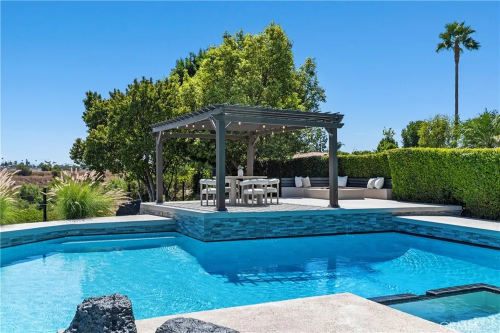18512 Lincoln Cir Villa Park, CA 92861
