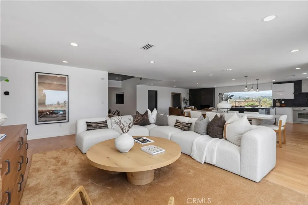 18512 Lincoln Cir Villa Park, CA 92861