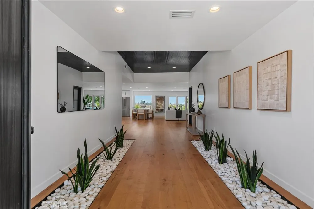 18512 Lincoln Cir Villa Park, CA 92861