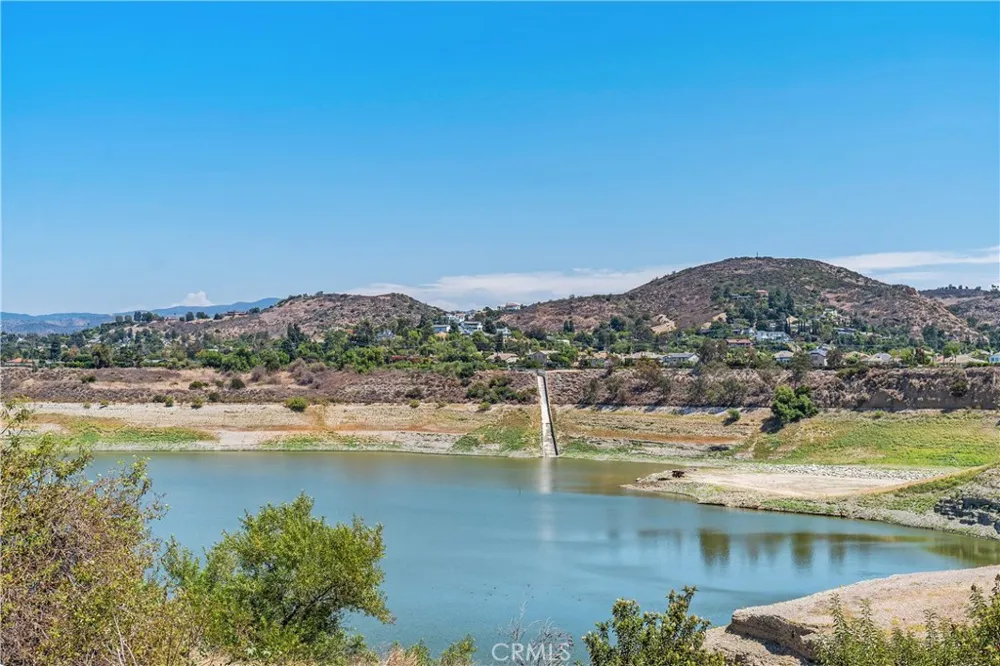 18512 Lincoln Cir Villa Park, CA 92861