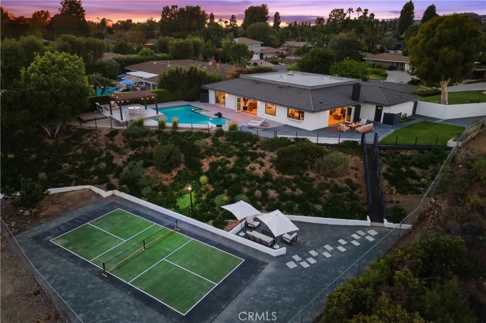 18512 Lincoln Cir Villa Park, CA 92861