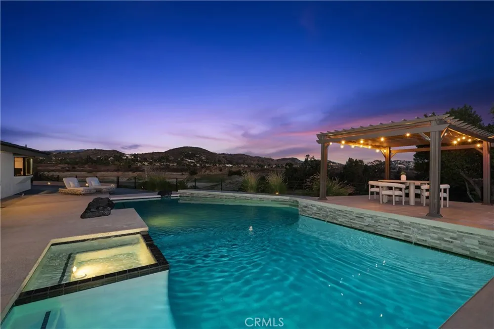 18512 Lincoln Cir Villa Park, CA 92861