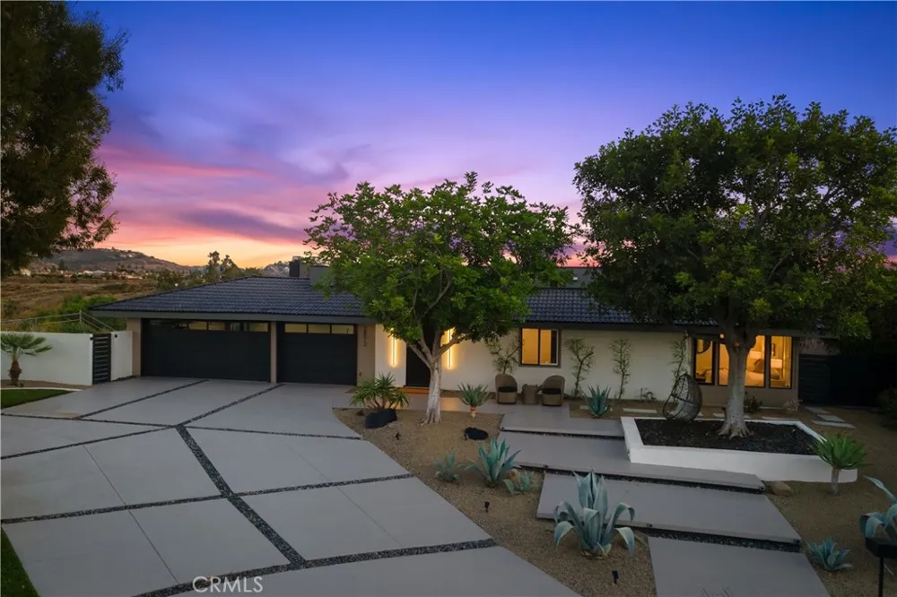 18512 Lincoln Cir Villa Park, CA 92861