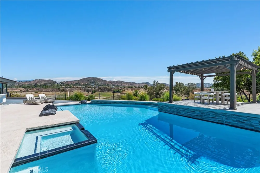 18512 Lincoln Cir Villa Park, CA 92861