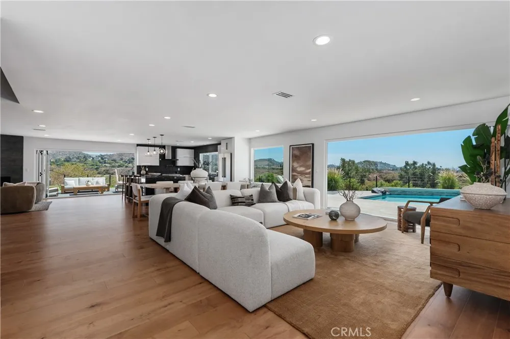 18512 Lincoln Cir Villa Park, CA 92861