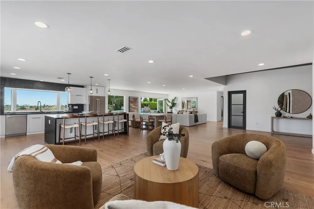 18512 Lincoln Cir Villa Park, CA 92861