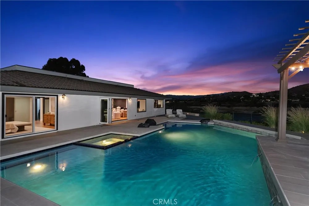 18512 Lincoln Cir Villa Park, CA 92861