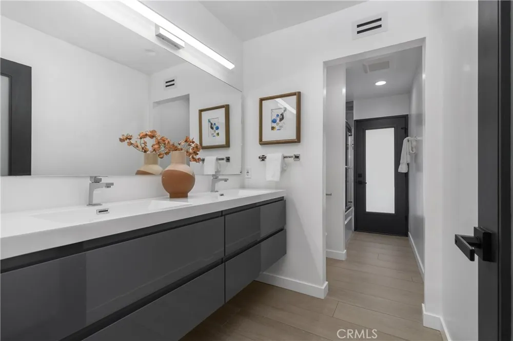 18512 Lincoln Cir Villa Park, CA 92861