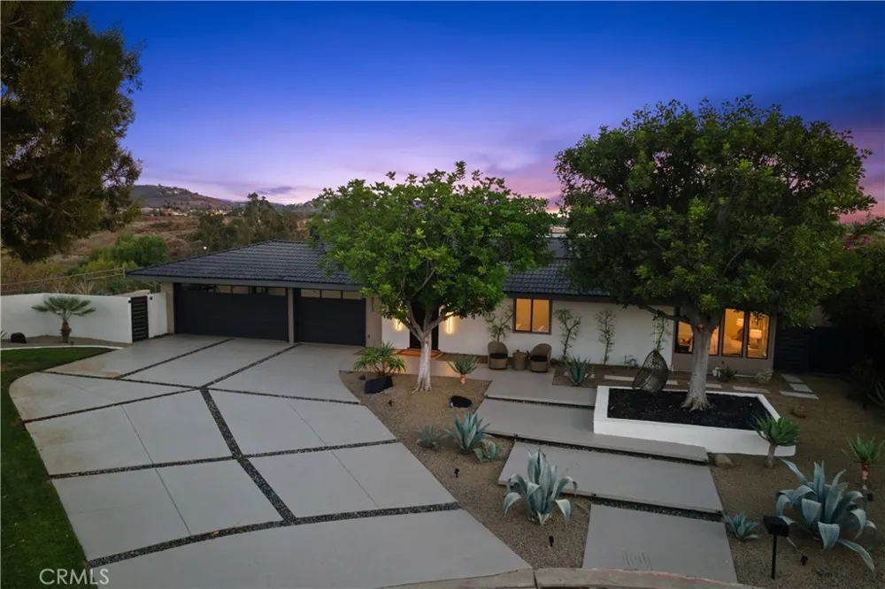 18512 Lincoln Cir Villa Park, CA 92861