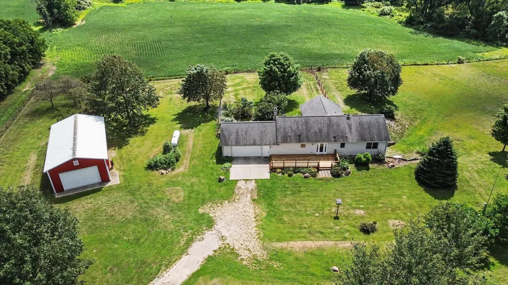 54585 W County Road 365 Lawrence, MI 49064