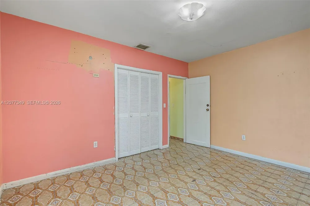 3940 NW 2nd St Miami, FL 33126