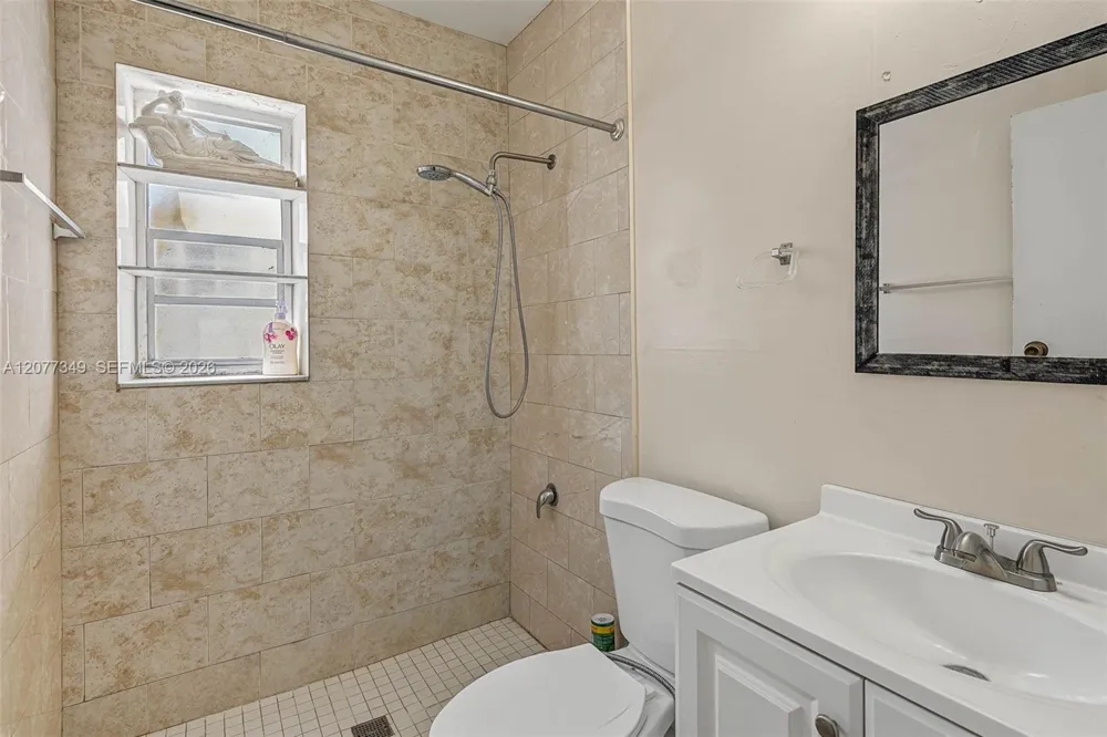 3940 NW 2nd St Miami, FL 33126