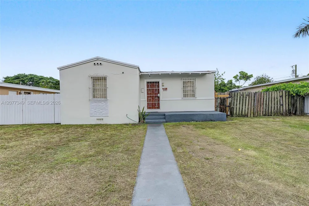 3940 NW 2nd St Miami, FL 33126