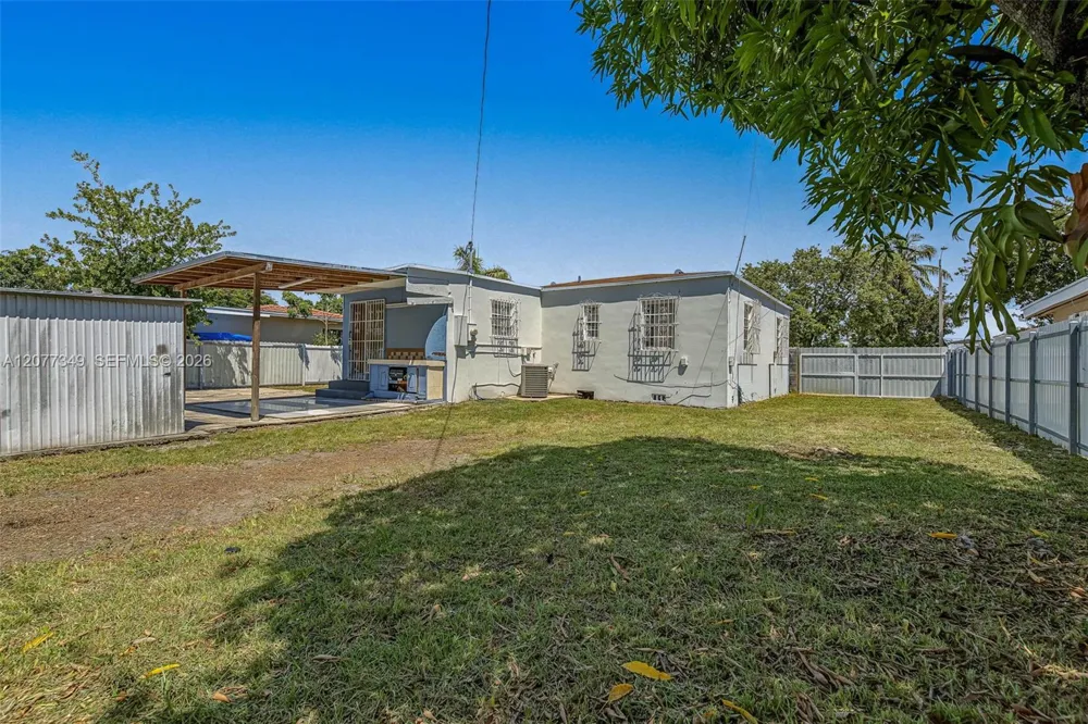 3940 NW 2nd St Miami, FL 33126