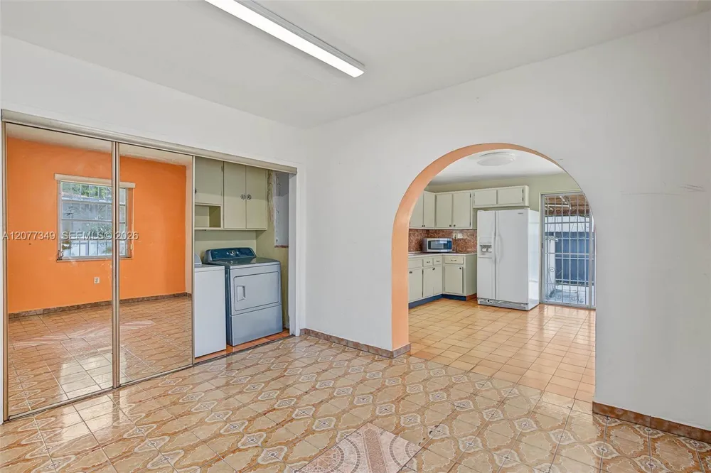 3940 NW 2nd St Miami, FL 33126