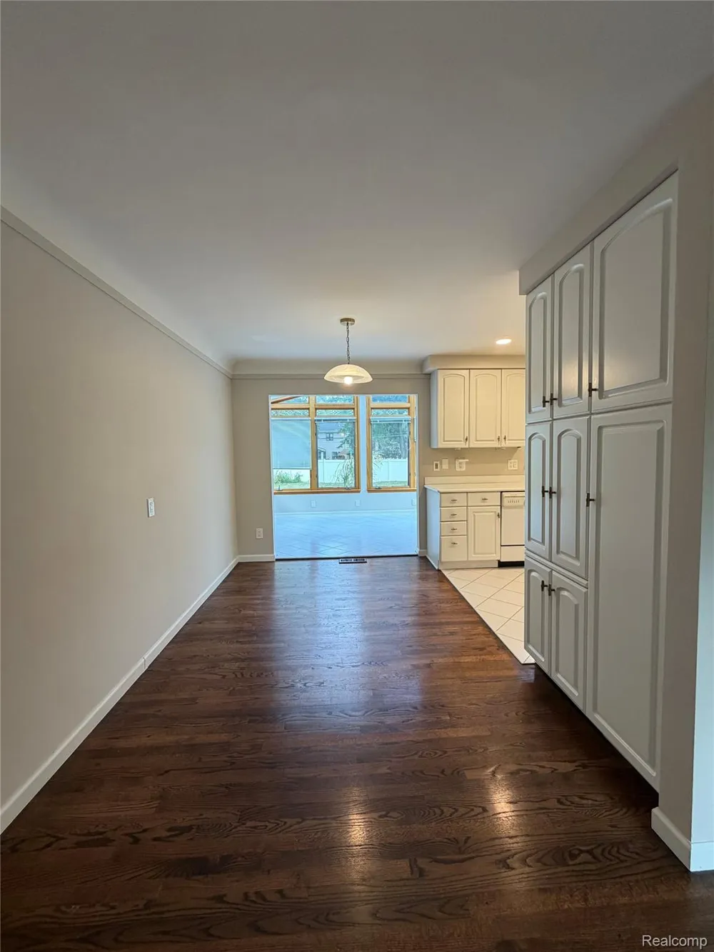 319 Amelia Avenue Royal Oak City, MI 48073