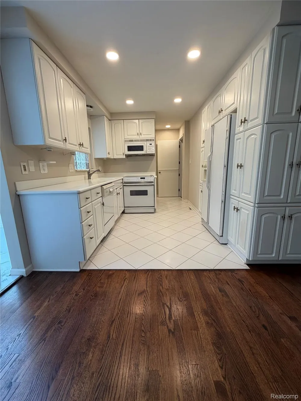 319 Amelia Avenue Royal Oak City, MI 48073
