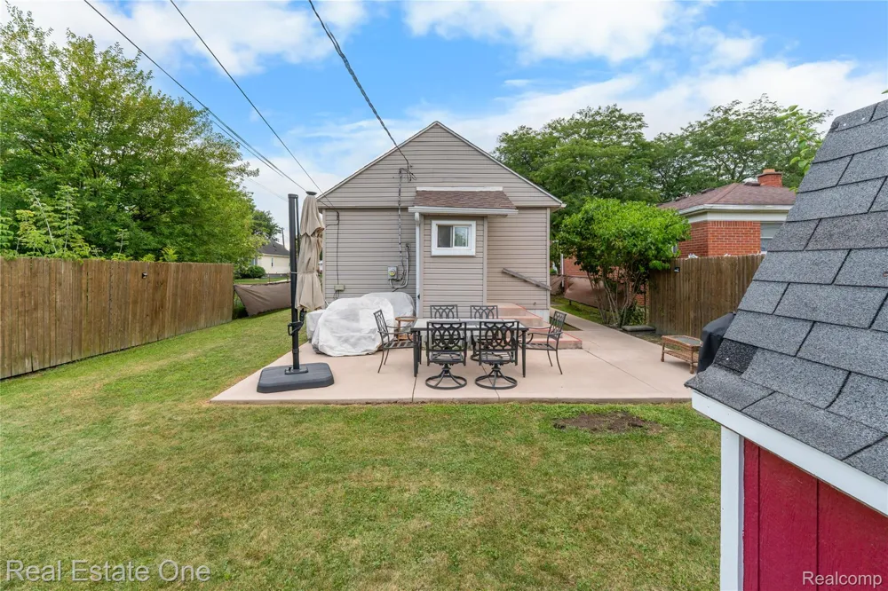 3363 16th Street Wyandotte City, MI 48192