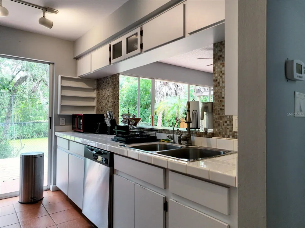 111 OAK LEE DRIVE Lutz, FL 33548